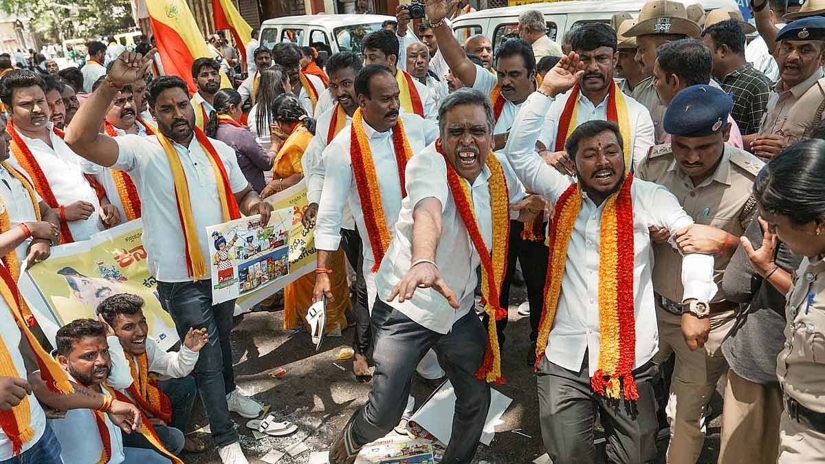 Workers protest against Amul