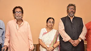 Asha Bhosle to be honoured with Lata Deenanath Mangeshkar Puraskar