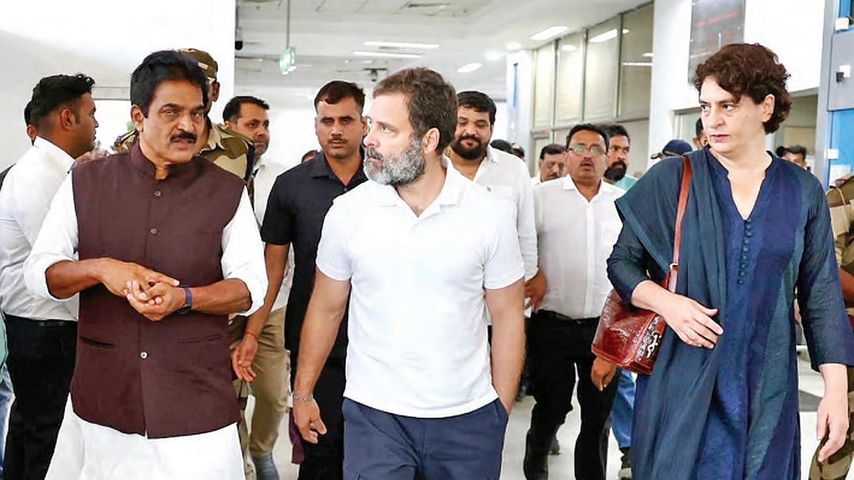 Rahul Gandhi with KC Venugopal and Priyanka Gandhi in Surat
