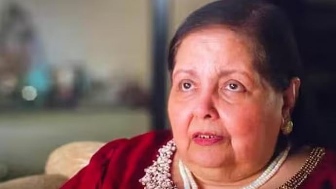 Bollywood industry mourns the death of Yash Chopra's wife Pamela Chopra