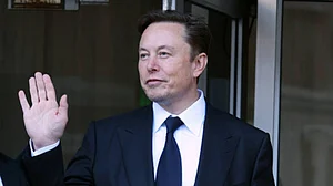 Musk's wealth nosedives $12.6 bn after chaos at SpaceX, Tesla, Twitter