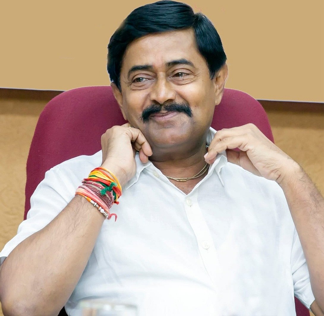 Turbulence in MP BJP: Ex-CM Kailash Joshi's son likely to jump ship to Cong