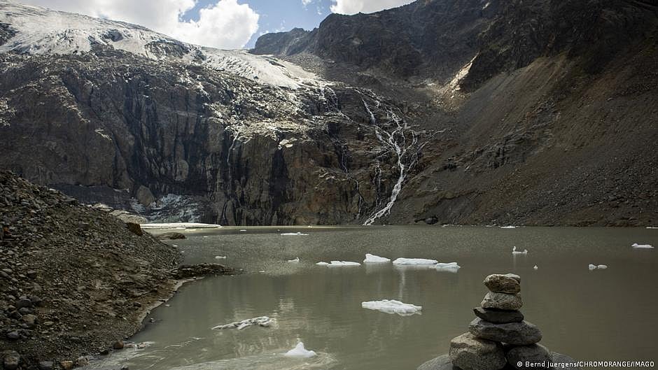 As mountain glaciers melt, risk of catastrophic flash floods rises for millions