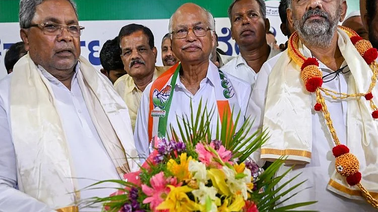 MLA N Y Gopalakrishna (Centre)