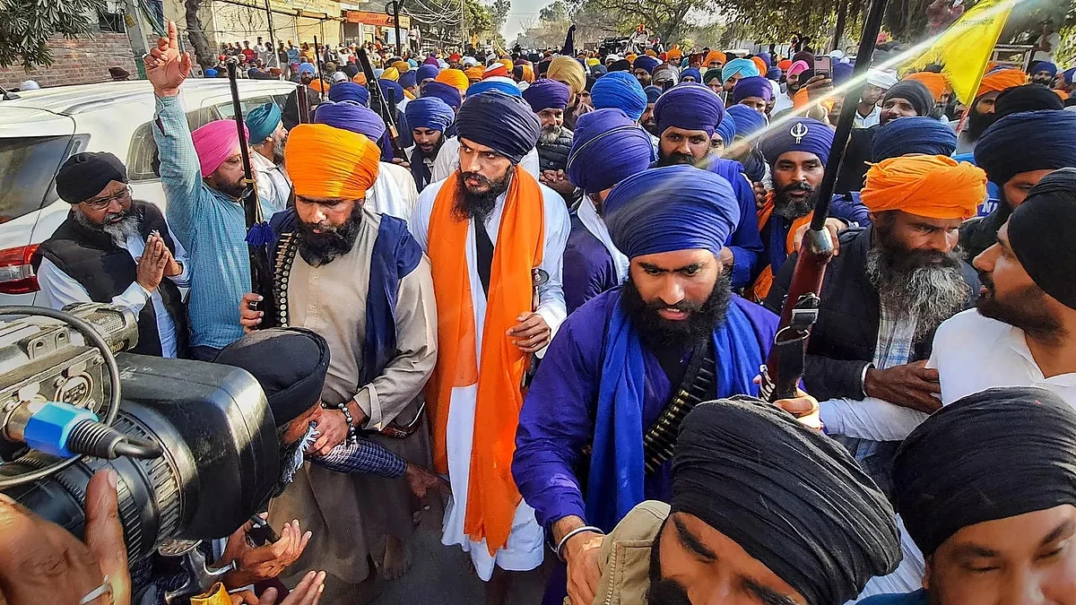Amritpal Singh with his supporters
