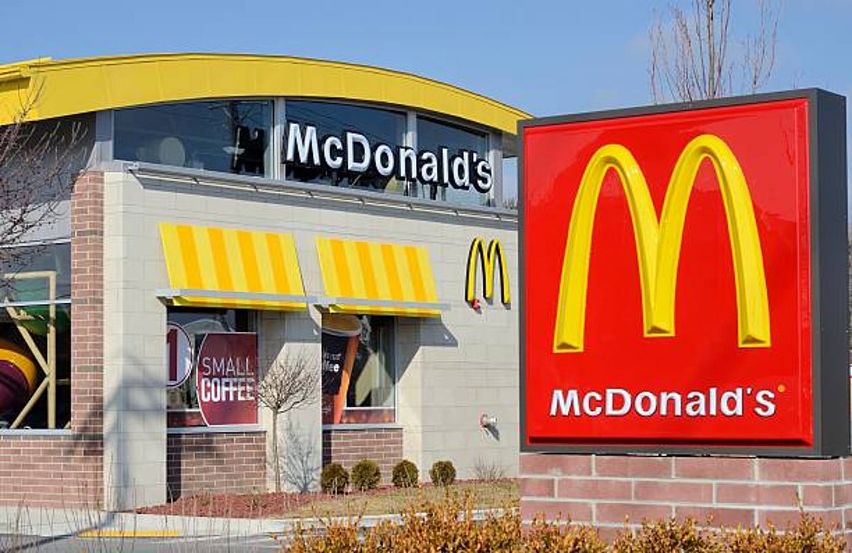 McDonald's temporarily shuts US offices, plans major layoffs