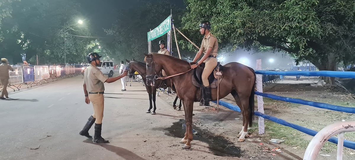 The mounted police
photographed by Gautam Bhattacharyya