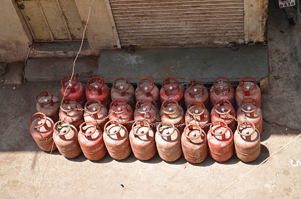 CNG, cooking gas to get 10% cheaper