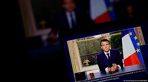 France protests ease as president Macron prepares to meet leaders of parliament