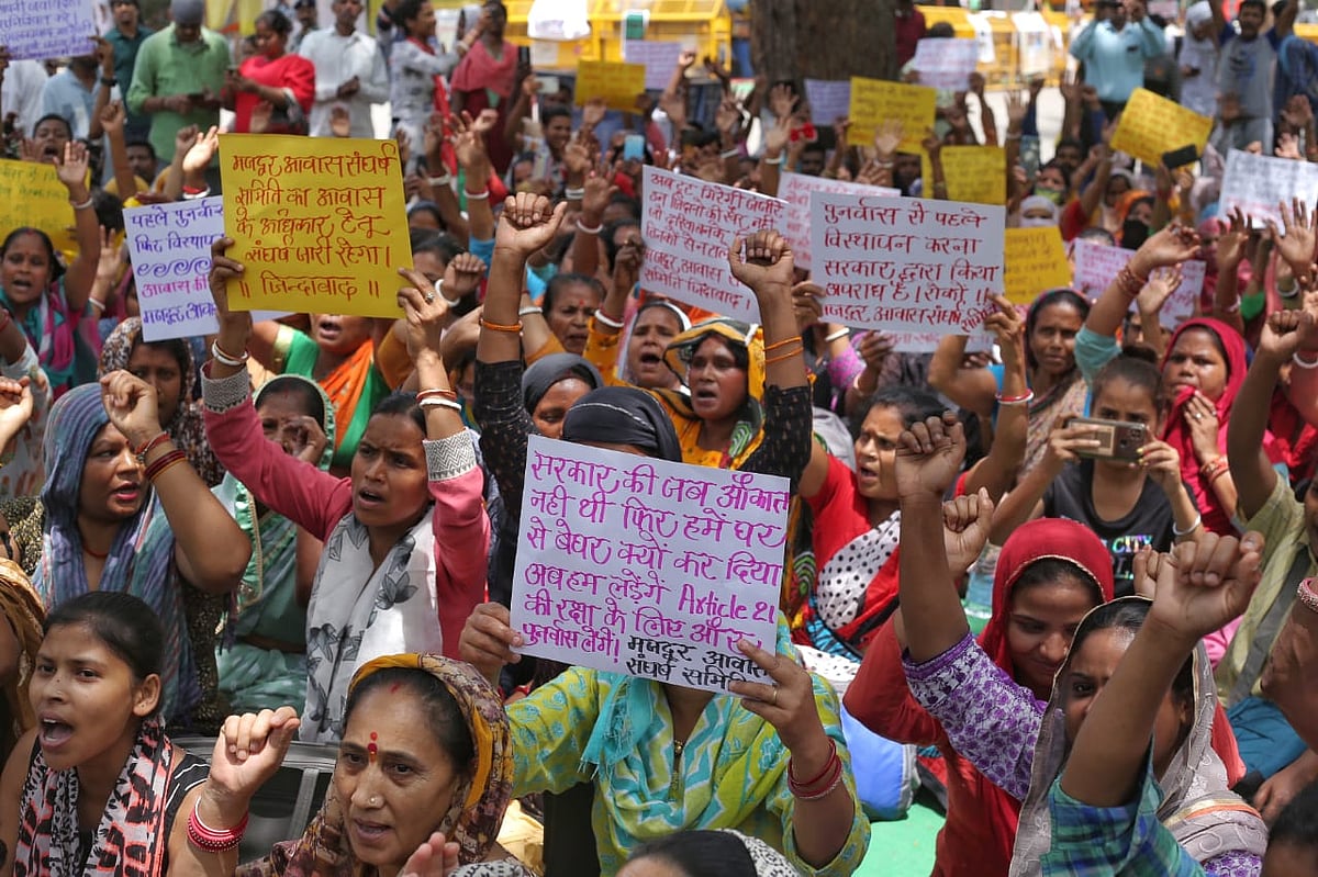 Displaced residents of Tughlaqabad staged a sit-in dharna to demand rehabilitation at Jantar Mantar in New Delhi on Monday (NH Photos by Vipin)