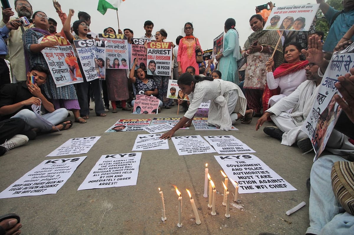 Pamphlets demanding BBS Singh's arrest (NH Photos by Vipin)