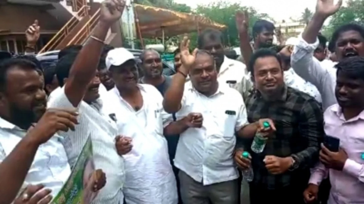 Congress party in Chikkamagaluru (IANS Photo)