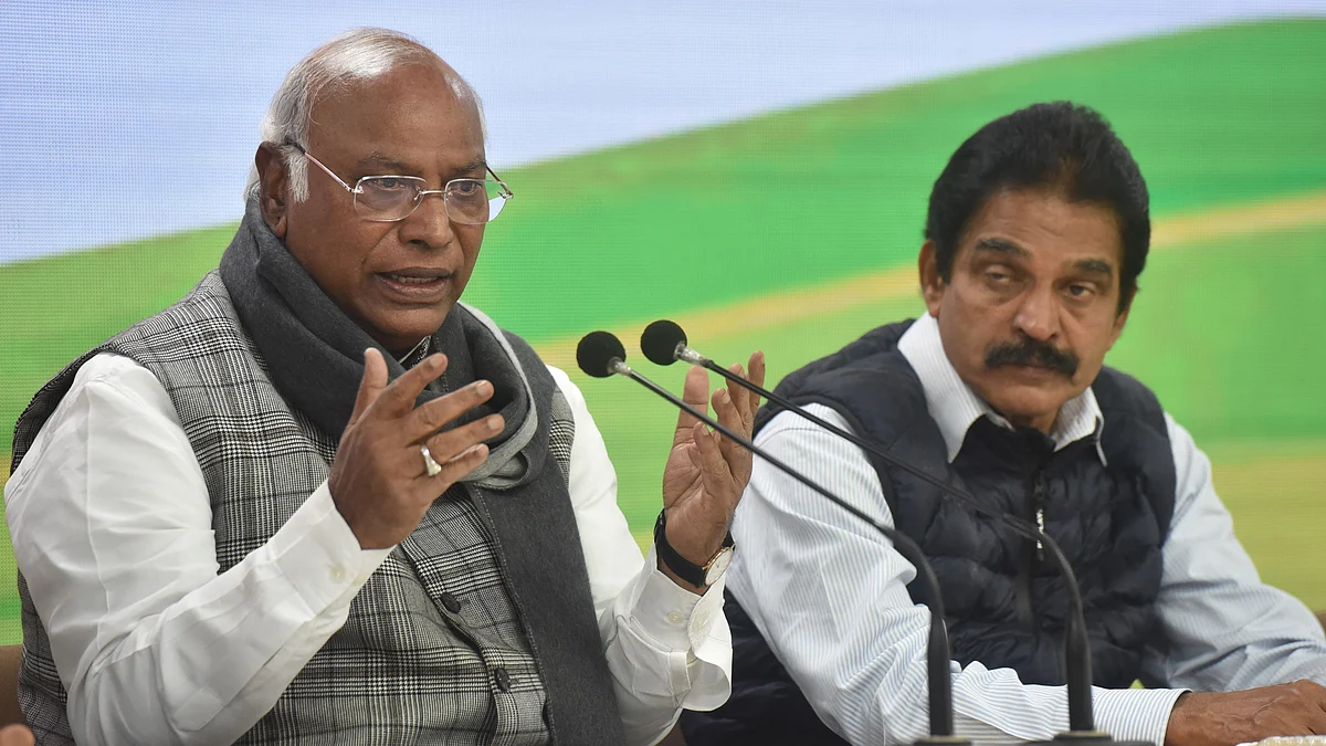 Congress President Mallikarjun Kharge with senior party leader K.C. Venugopal (Photo: Getty Images)