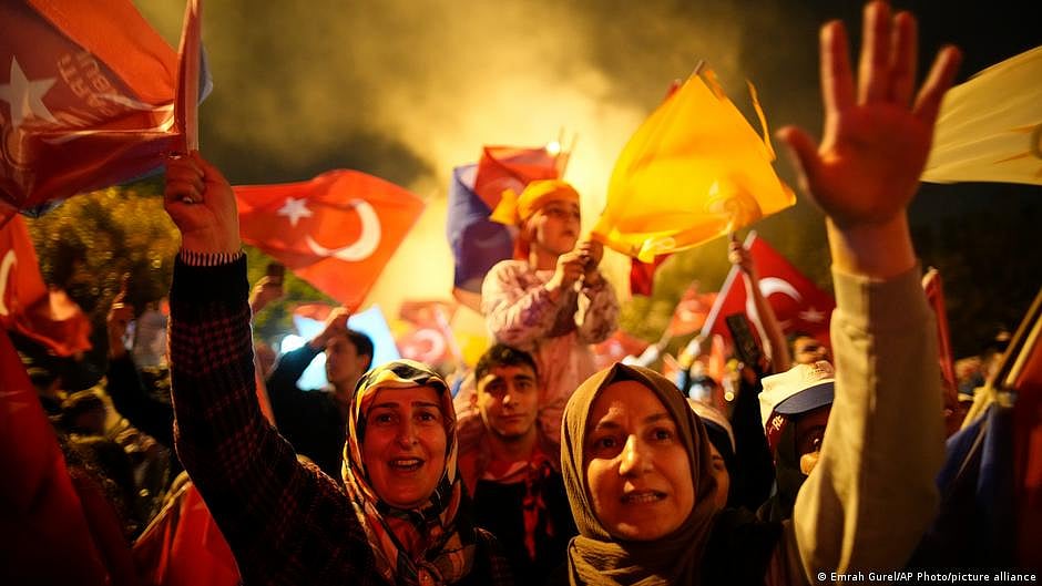 Recep Tayyip Erdogan's supporters are celebrating after he won Sunday's vote, securing another five years in power. (Photo: DW)