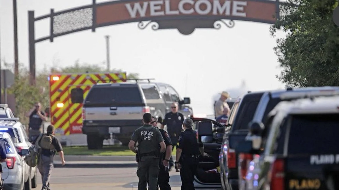US Police at the site of the shooting (Twitter/@crimewithbobby
)