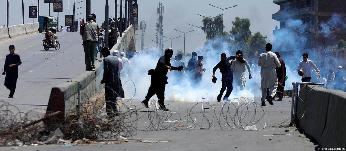 PTI supporters held massive protests across Pakistan since Imran Khan's arrest. (Photo: DW)