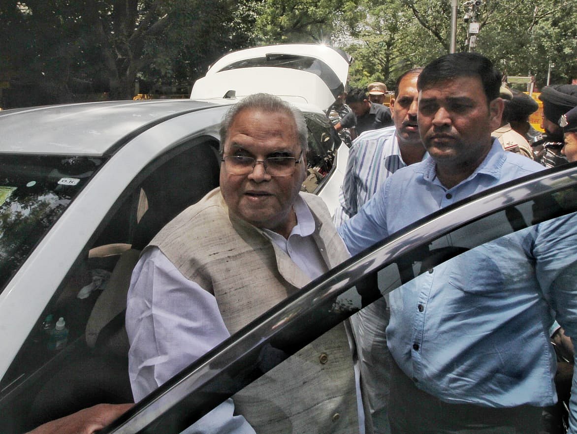Satyapal Malik joins protesting wrestlers at Jantar Mantar (NH Photos by Vipin)