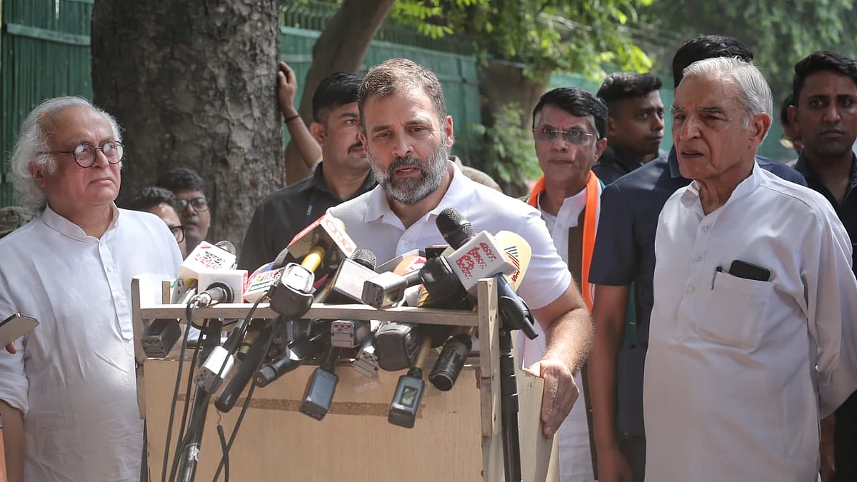 Rahul Gandhi addressing the press (NH Photos by Vipin)