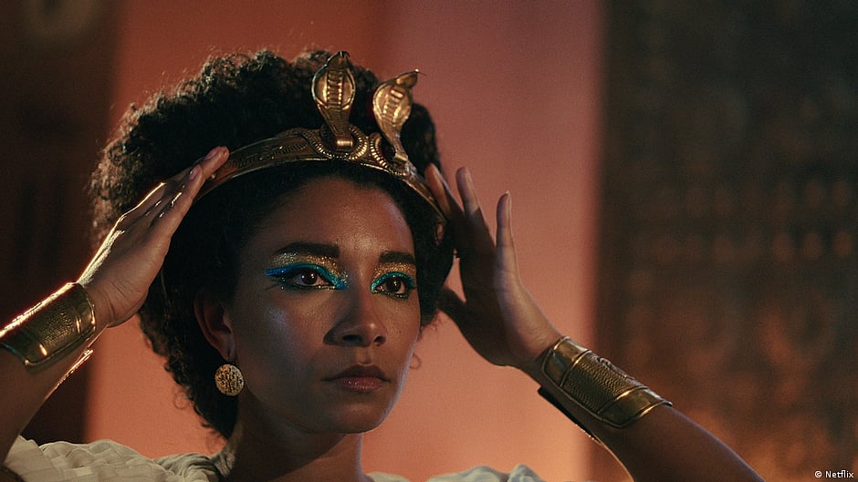 Adele James playing Cleopatra (DW)