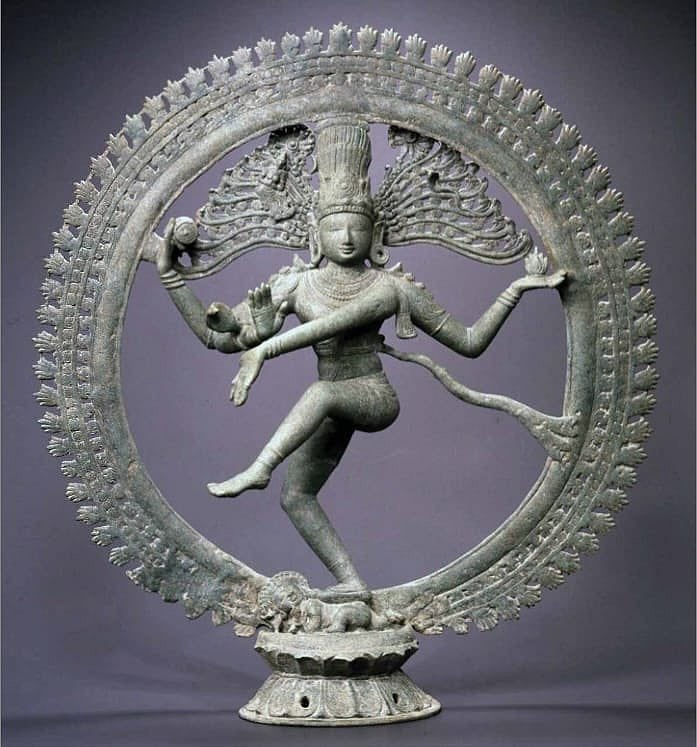 Shiva Chandrasekhara idol stolen from Sripuranthan temple in Ariyalur. This item is not part of the Met collection, but was found in the US by homeland security. (Photo courtesy  @monidipadey/Twitter)