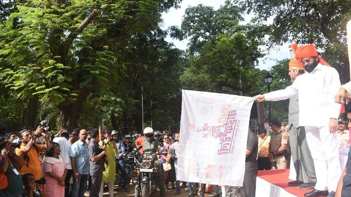 CM Eknath Shinde flagging off the bike rally (IANS Photo)