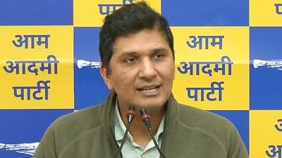 Delhi govt urges L-G to clear transfer of Services Secy amidst delay