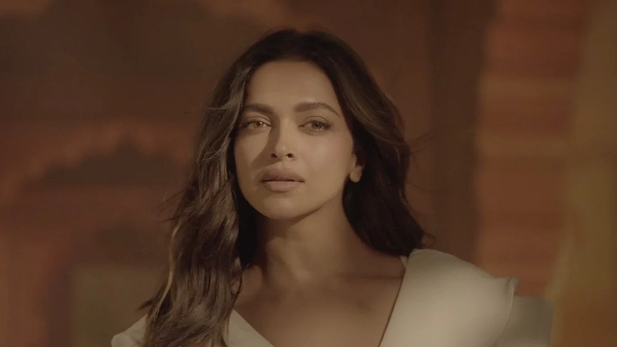 Deepika Padukone (Photo Courtesy: Twitter/@saurnaurr)