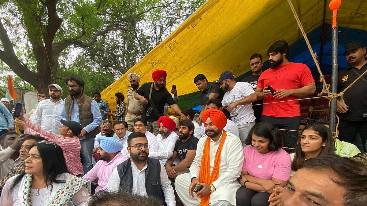 "Why no arrest so far?" asks Sidhu after meeting wrestlers at Jantar Mantar 