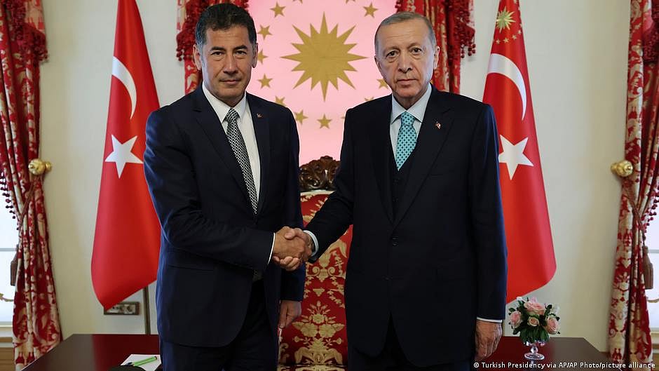 Turkey election: Third-place finisher endorses Erdogan