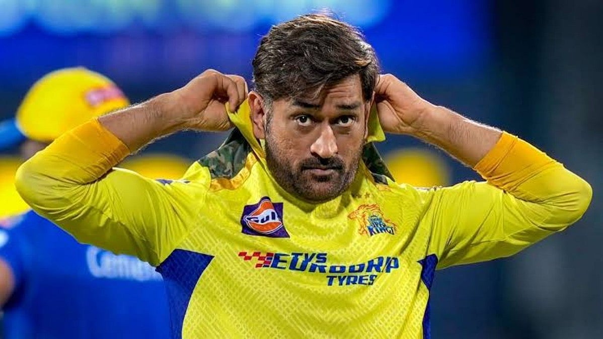 M.S Dhoni wearing the CSK jersey (Photo Courtesy: @CricCrazyJohns/Twitter)