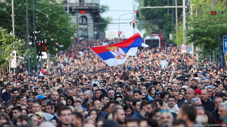 Serbia: Thousands rally in Belgrade after mass shootings