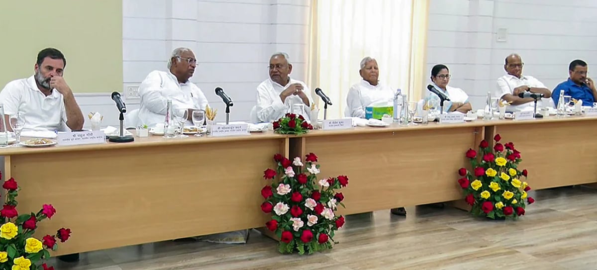 Opposition leaders discuss roadmap for 2024 Lok Sabha polls in mega meet in Patna