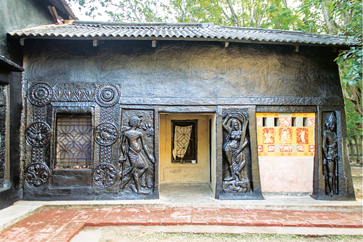 The unique Kalo Bari, envisioned by Nandalal Bose