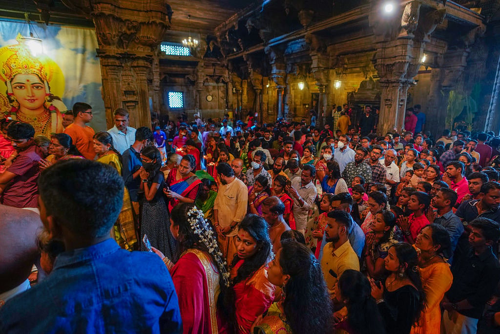 Temple worshippers in Maharashtra push back against dress code