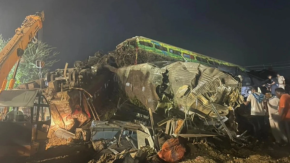 The Odisha triple train crash (photo courtesy @Anand_Journ/Twitter)