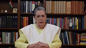 Sonia Gandhi appeals to Telangana voters to bring change in state