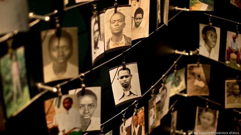 Photographs of victims of the Rwandan genocide (photo: DW)