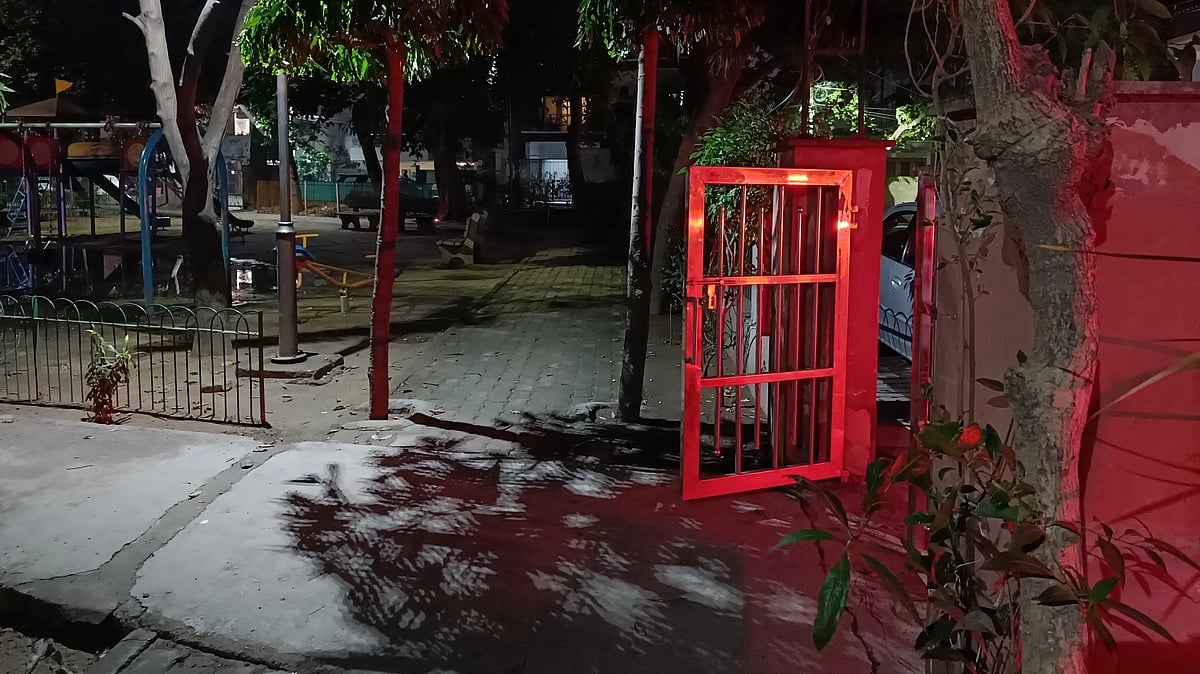 The upper- and middle-class people build a sense of self and security inside semi-gated colonies (Photos: Akhil Katyal)