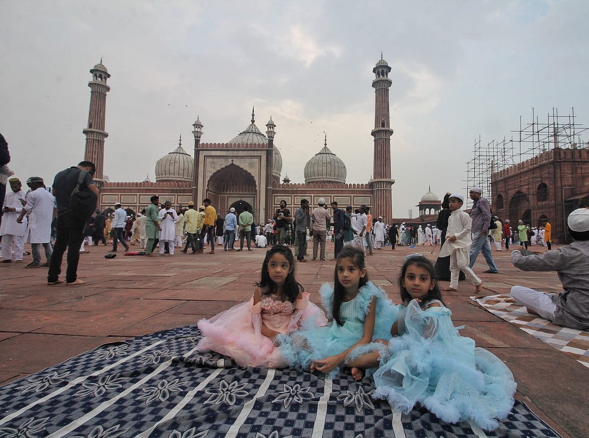 Devotees offering 'namaz' at Jama Masjid on Eid al-Adha (photo: Vipin/National Herald)