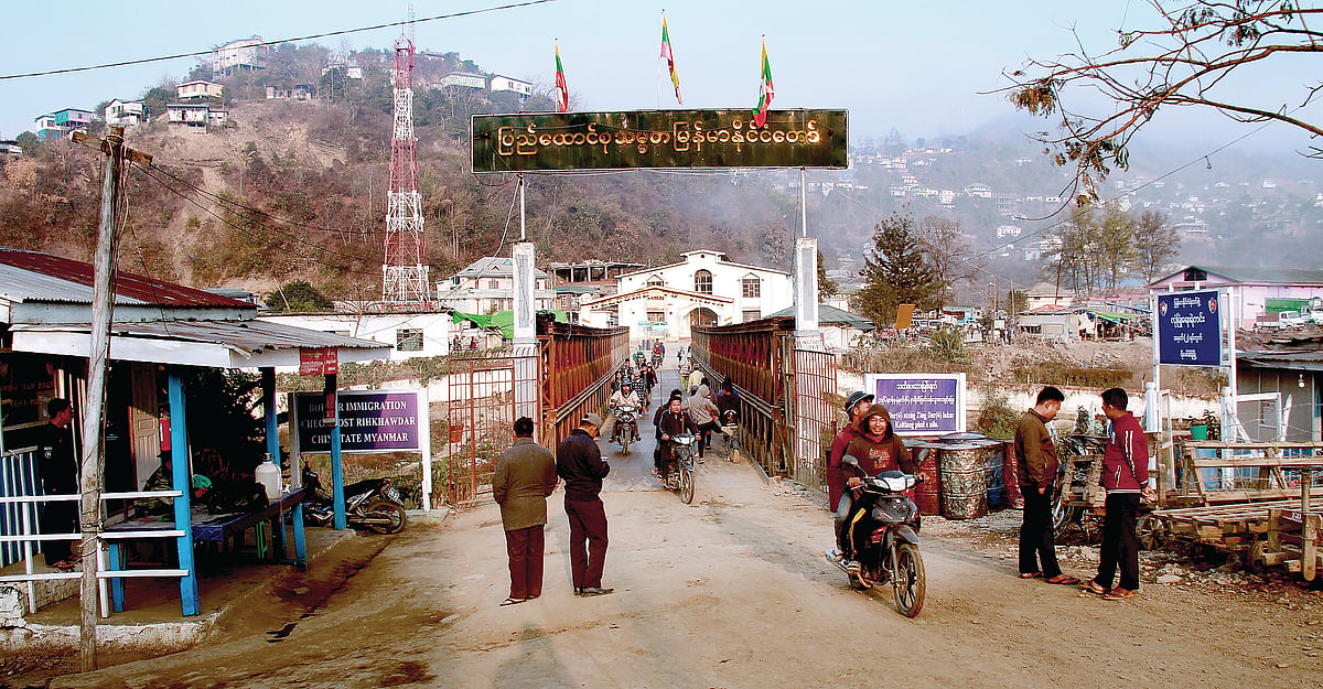 Indo-Burma border in Mizoram. An estimated 40,000 Burmese refugees from the Chin ethnic group are currently being offered asylum in Mizoram (Photos courtesy: The Chin Journal/ Twitter)