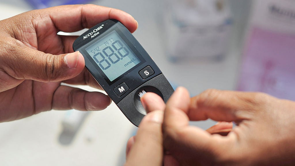 Blood Glucose Monitor to check diabetes (photo: getty images)