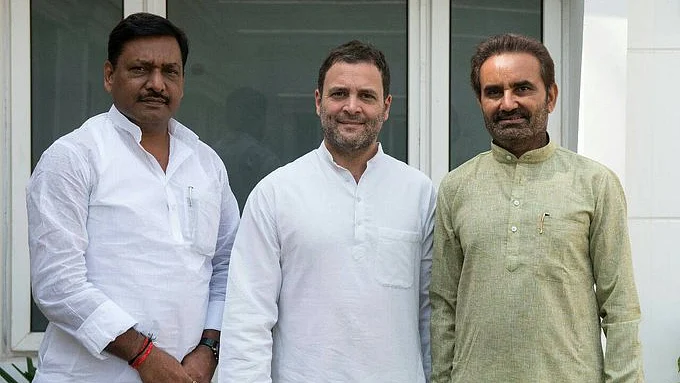 (L-R); Bihar Congress chief  Akhilesh Prasad Singh, Congress leader Rahul Gandhi and  Leader of Opposition in Bihar Shaktisinh Gohil. (photo courtesy: @INCIndia)