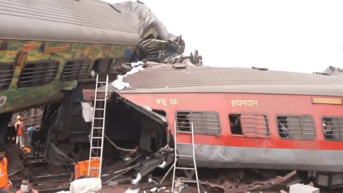 Odisha train mishap (photo courtesy @ani_digital/Twitter)
