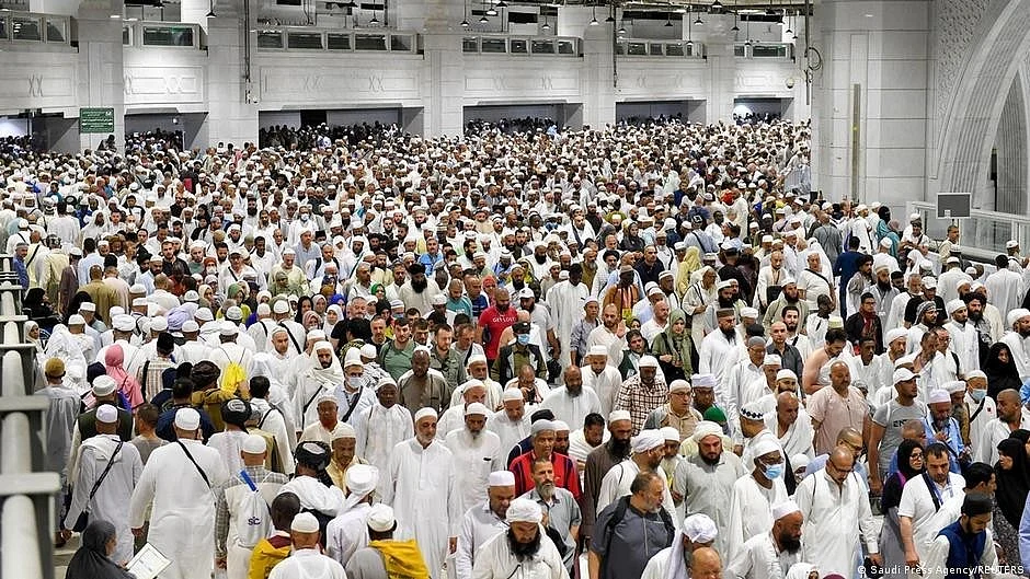 Millions reach Mecca for huge Hajj in Saudi heat (photo: DW)