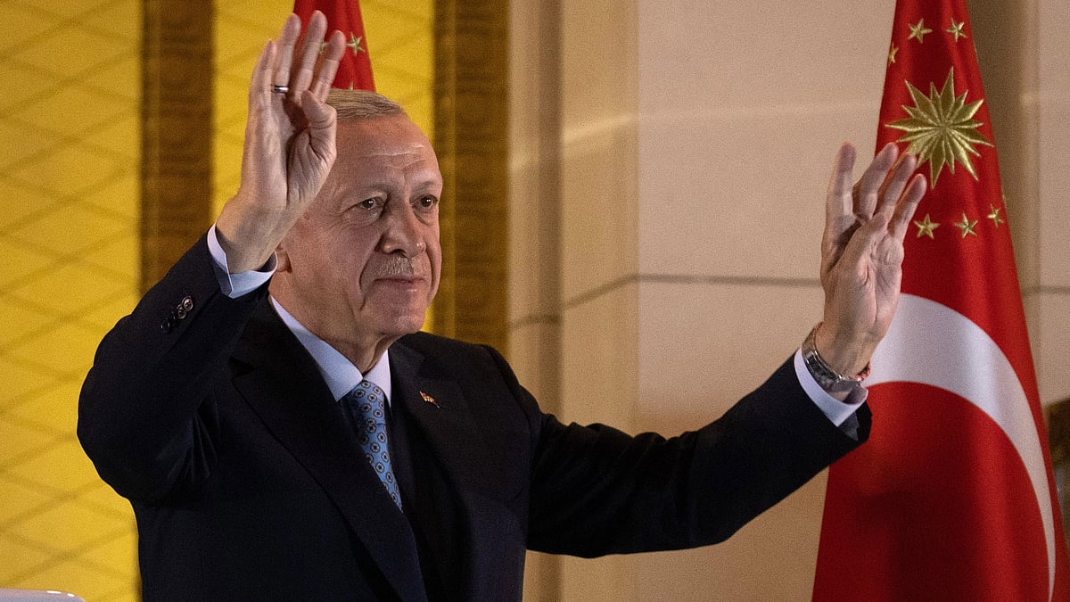 Erdogan pledges to submit constitution amendment proposal to Parliament