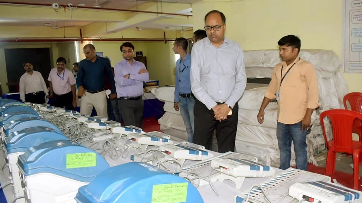 Electronic Voting Machines (EVMs) being inspected (photo: Getty Images)