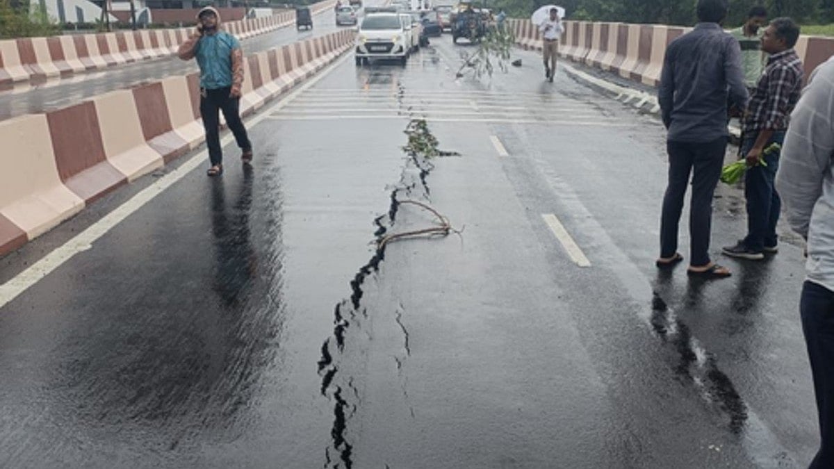 Newly constructed Variav bridge in Surat develops cracks