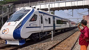 Flagging off Vande Bharat train by PM Modi "a political event": Congress