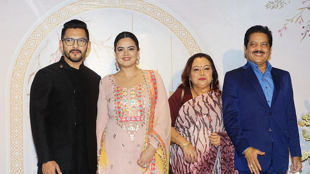 Aditya Narayan, Swetha Agarwal, Deepa Narayan Jha and Udit Narayan (photo: Getty Images)