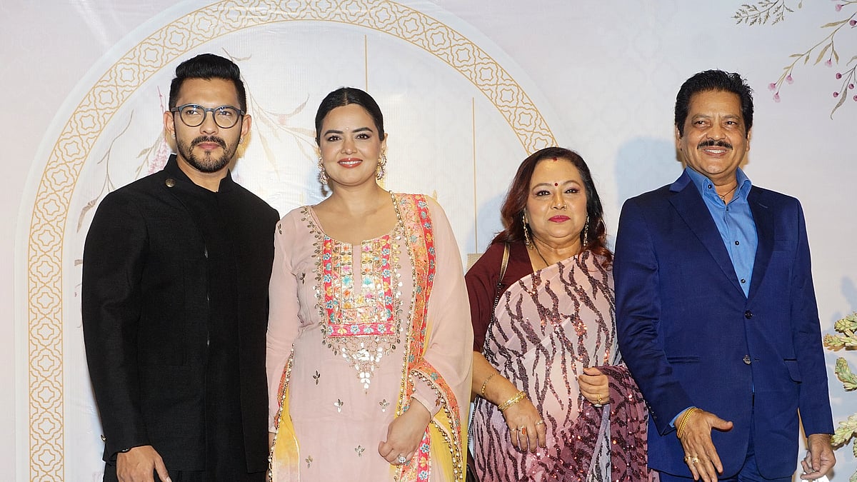 Aditya Narayan, Swetha Agarwal, Deepa Narayan Jha and Udit Narayan (photo: Getty Images)